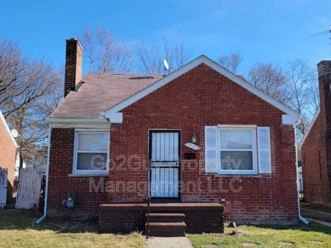 Building Photo - 9920 Warwick St