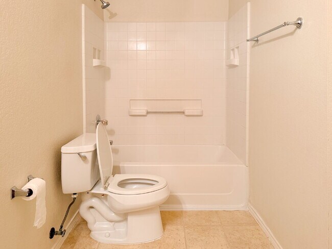 Building Photo - Charming 3-Bedroom, 2-Bath in Grand Prairie!