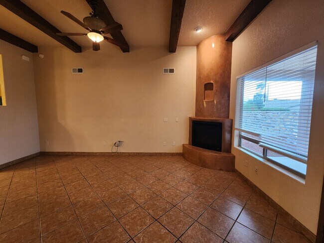 Building Photo - 2105 San Patricio Loop