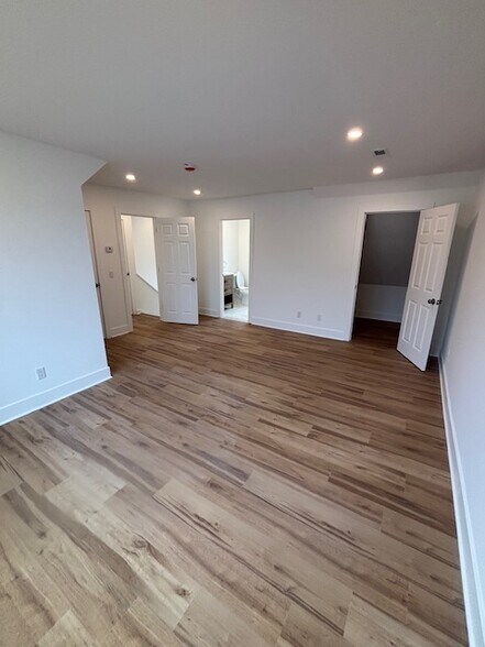 Top Floor Bedroom - 23 Finney Ln