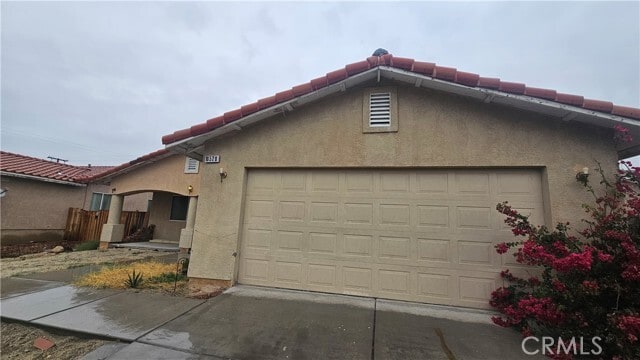 Building Photo - 16528 Avenida Mirola