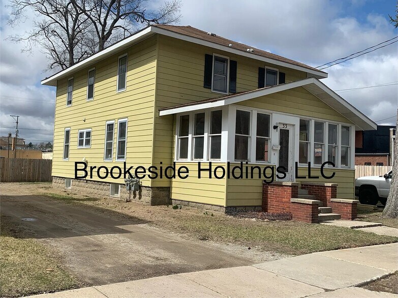 Building Photo - 33 Washington St