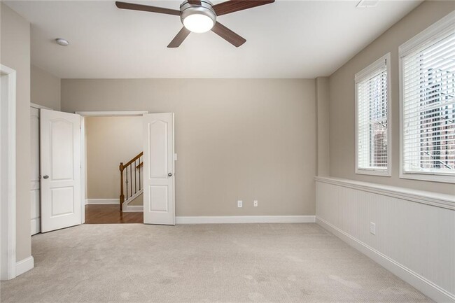Building Photo - 528 Twinrose Way
