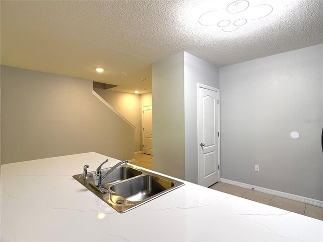 Building Photo - 447 Arbor Lakes Dr