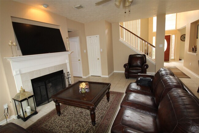 Building Photo - 11406 Oak Lake Vista Ct