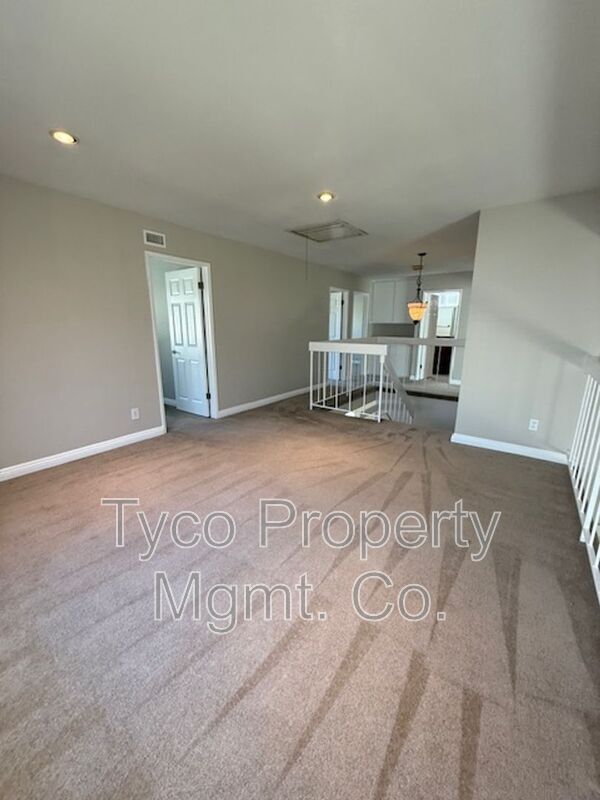 Building Photo - 863 Crystal Creek Ct