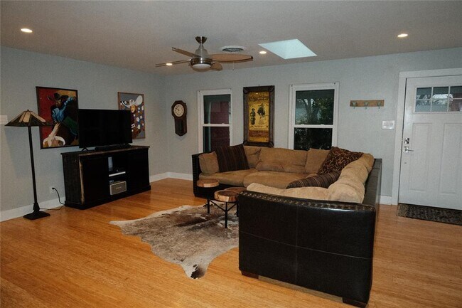 Building Photo - 1517 Weyford Dr
