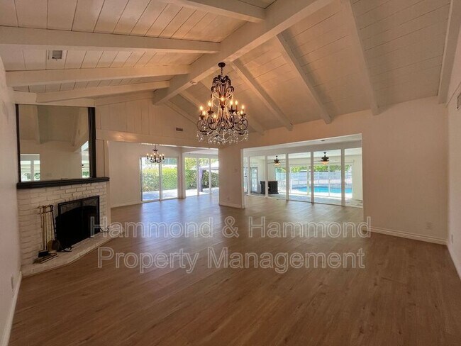 Building Photo - 5710 Jumilla Ave