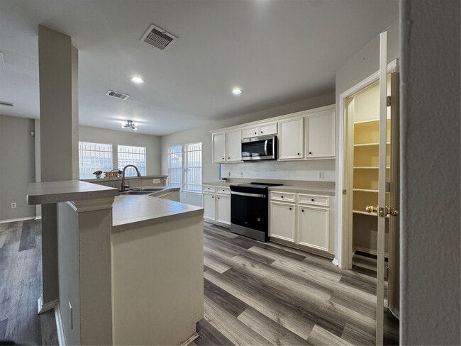 Building Photo - 6319 Sunlit Orchard Dr