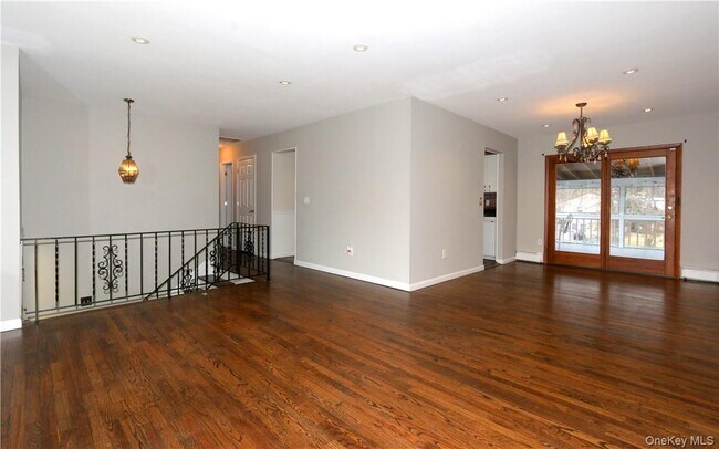 Building Photo - 158 Dykeman Rd