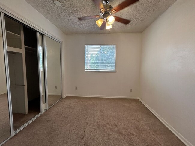 Building Photo - 5055 Pearblossom Dr