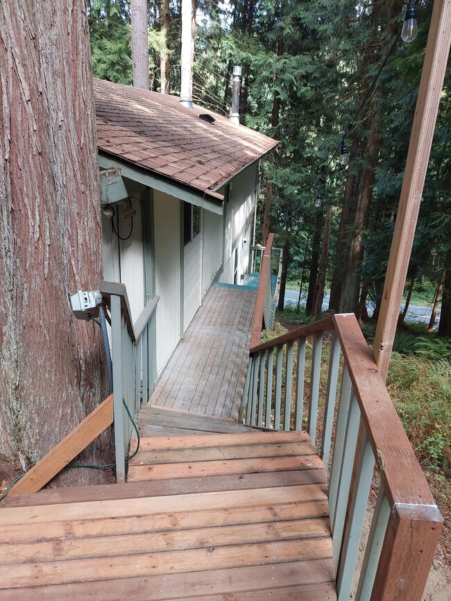 Building Photo - 21 Harborview Dr