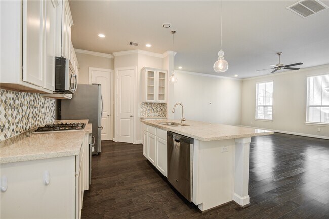 Building Photo - 9624 Cambridge Manor Ln