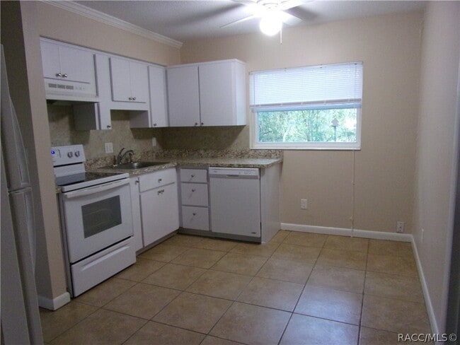 Building Photo - 701 Emery St