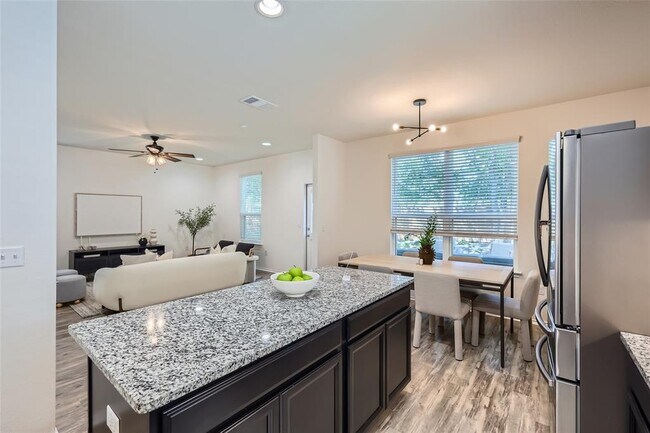 Building Photo - 10504 Abana Way