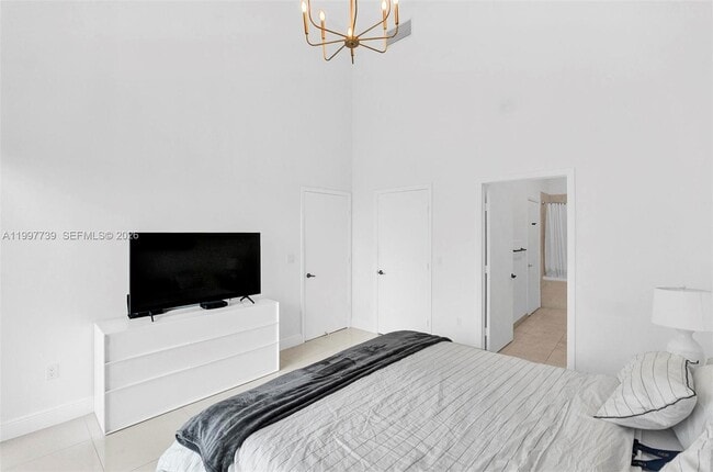 Building Photo - 465 Brickell Ave