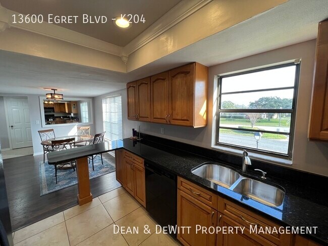 Building Photo - 13600 Egret Blvd