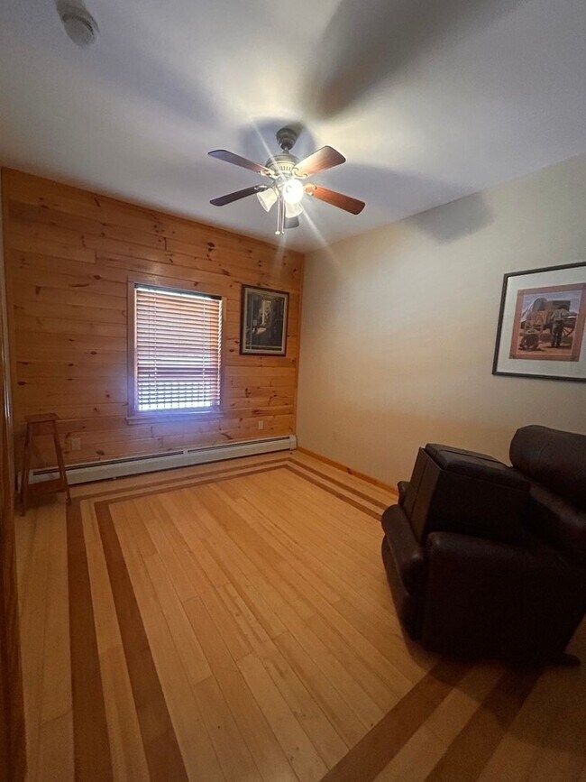Building Photo - Charming Log Cabin Rental – 3 Bedroom / 2 Bath | Carthage School District