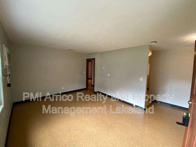 Building Photo - 1248 Woodland Ave