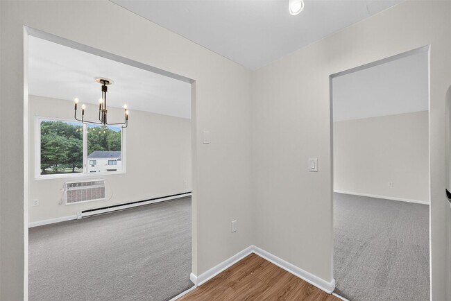 Building Photo - 16 Scarborough Ln