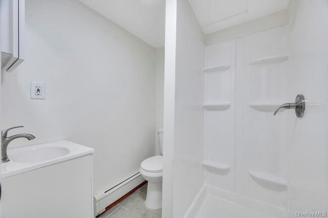 Building Photo - 21 Garden St