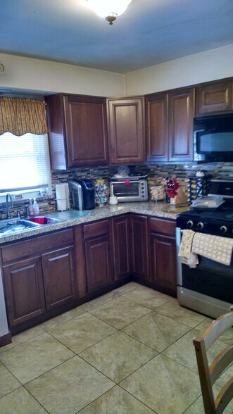 Building Photo - 822 Kingsland Ln