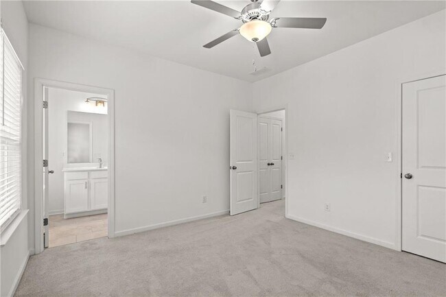 Building Photo - 1619 Avery Wy