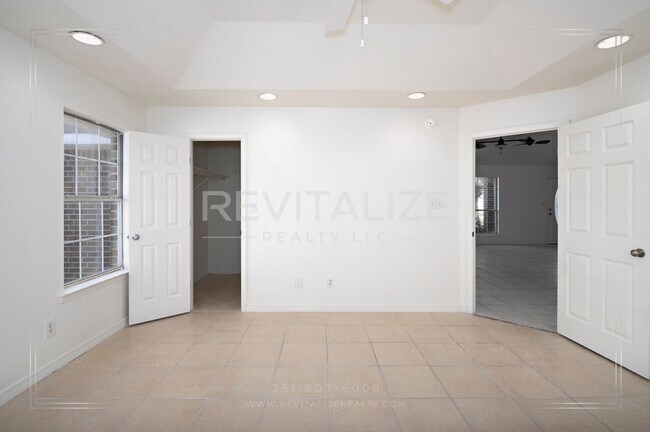 Building Photo - COMING SOON TO ORANGE BEACH