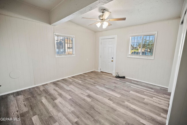 Building Photo - 3418 Yandell Dr