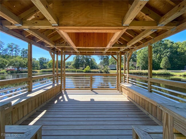 Building Photo - 450 Supplejack Ct