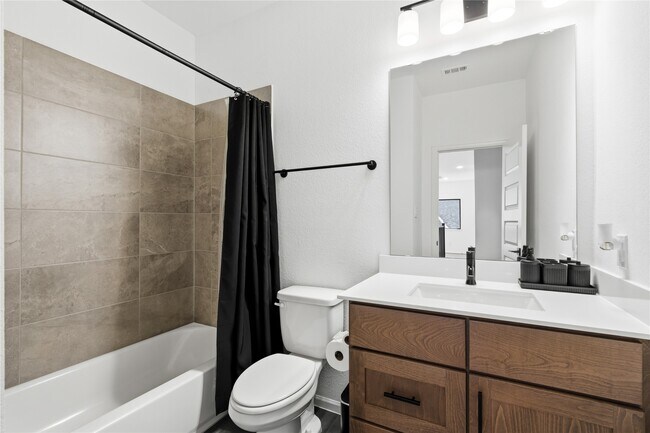 Building Photo - 2427 Mount Healy Ct