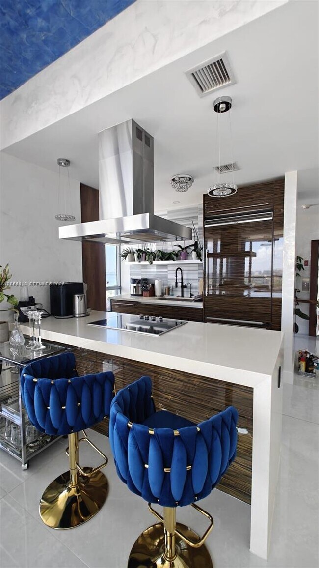Building Photo - 1100 Biscayne Blvd