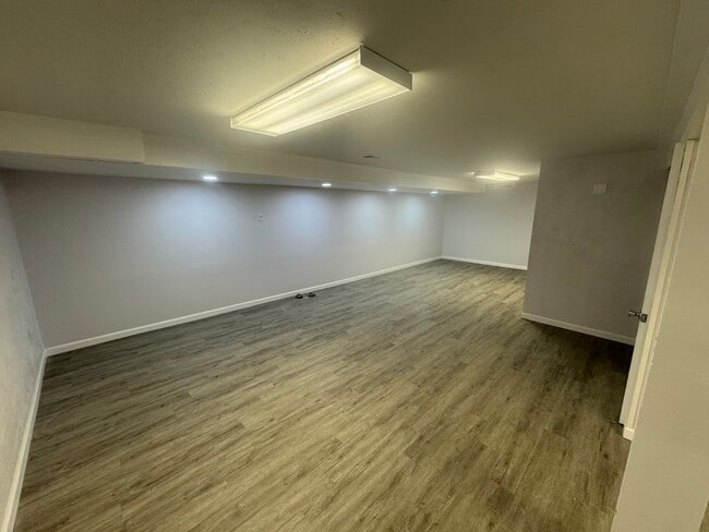Building Photo - 34647 Bristol Dr