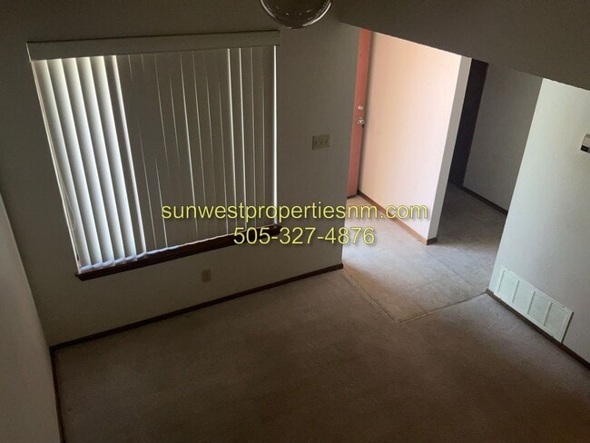 Building Photo - 2 bed Condo in Country Club Villas