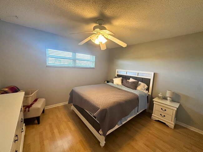 Building Photo - 8921 S Hollybrook Blvd