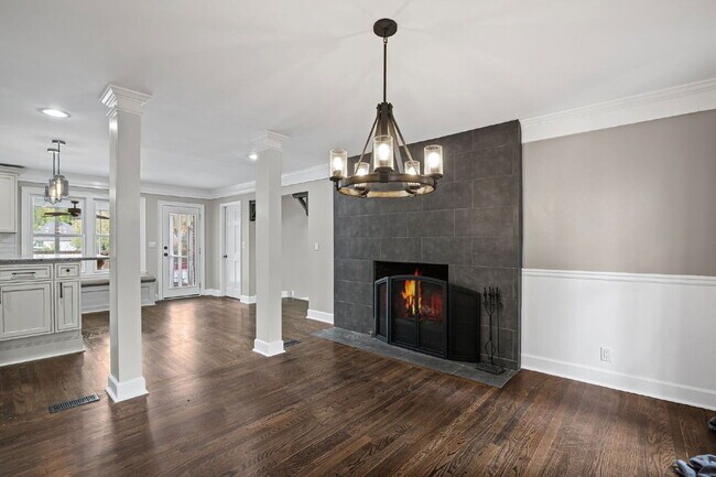 Building Photo - 815 Sudbury Rd NE