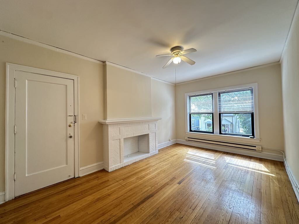 Building Photo - 1031 Dempster St