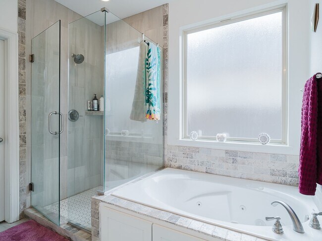 Building Photo - 5201 SW Kemptown Pl