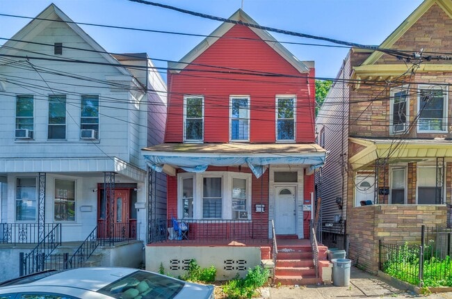 Building Photo - 256 CLINTON Ave