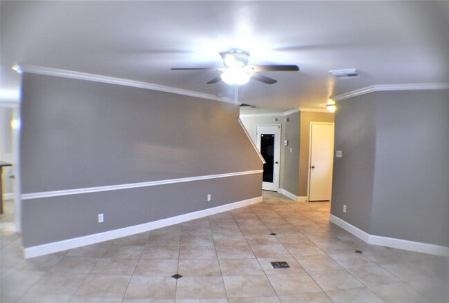 Building Photo - 9503 Deep Valley Dr