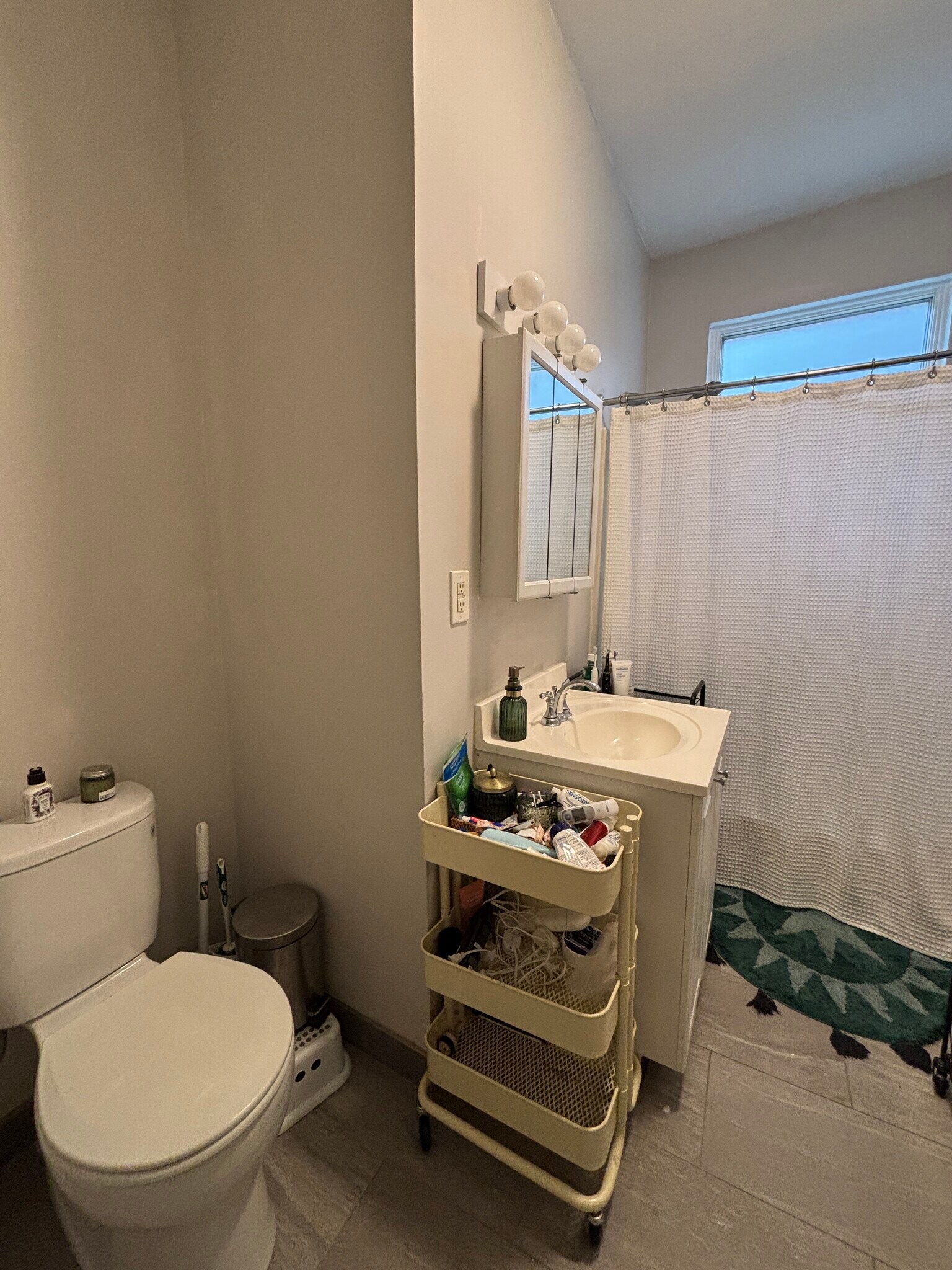 Building Photo - 17 Stearns Rd