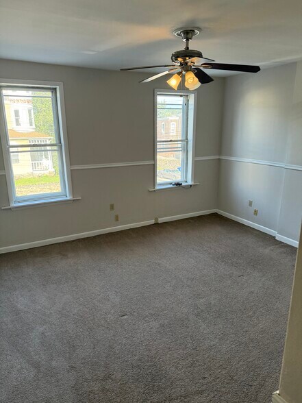 Building Photo - 5536 Ridge Ave