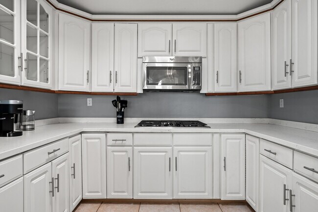 Building Photo - 11141 Limetree Dr