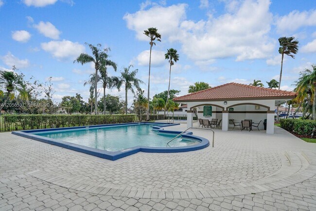 Building Photo - 401 SW 158th Terrace