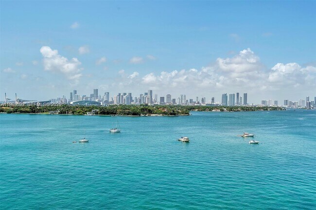 Building Photo - 1100 West Ave