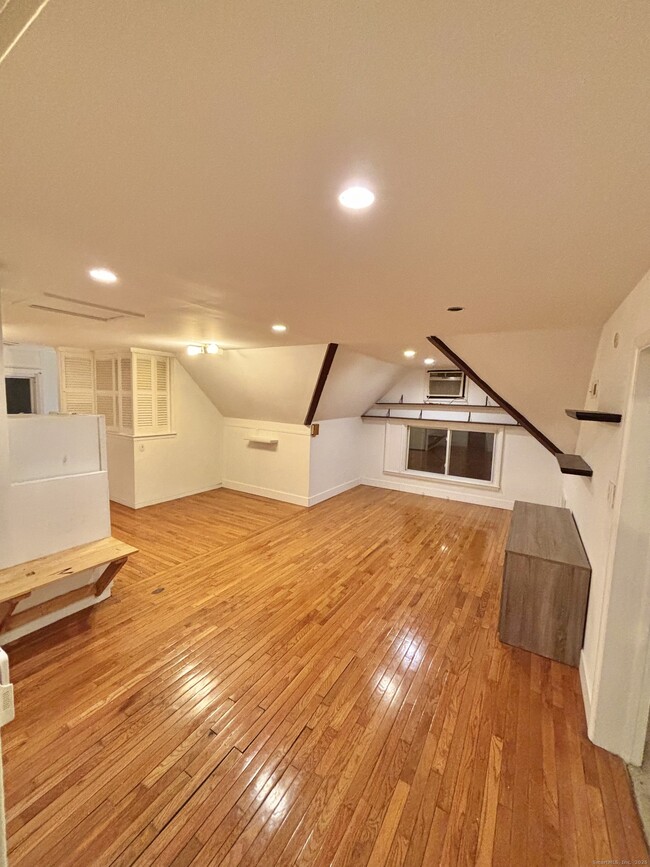 Building Photo - 178 Sherman Ave