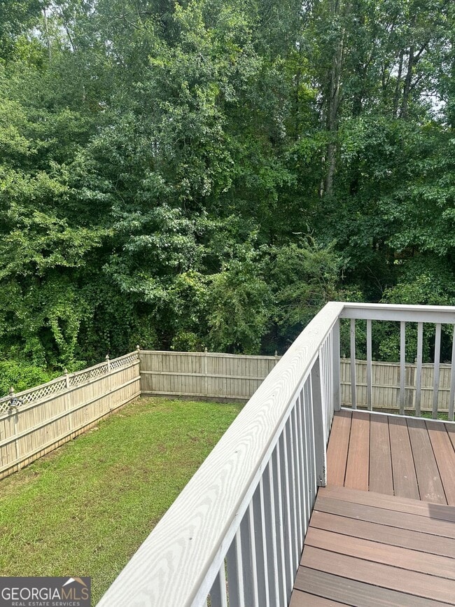 Building Photo - 711 Pine Grove Cir