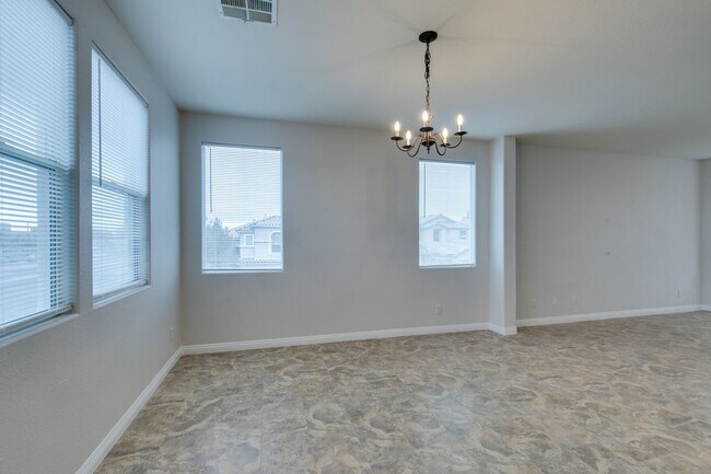 Building Photo - Beautiful Split-Level Home on Corner Lot with Pool and Spa!