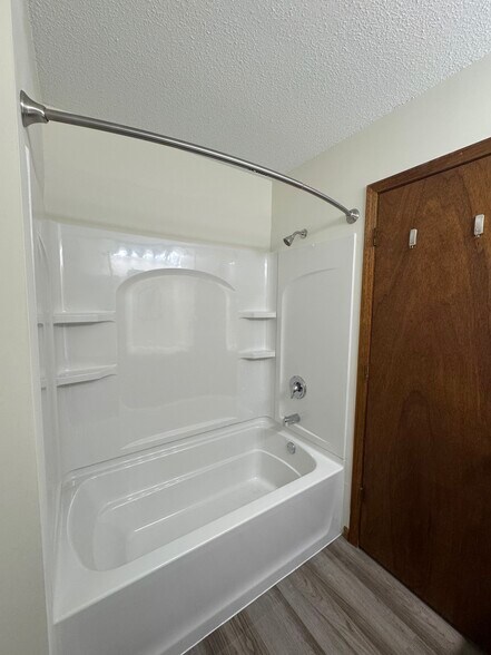 NEW SHOWER - 287 Orrin St
