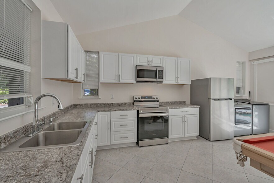 Building Photo - 6235 4th St